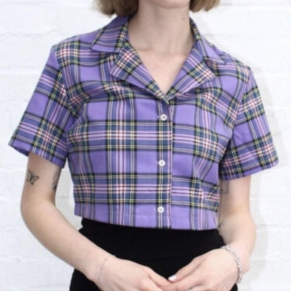 brandy melville vivian button up top